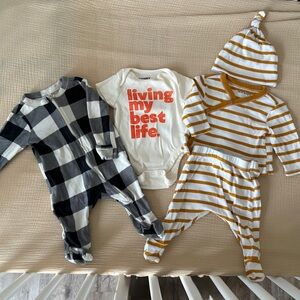 Old Navy Bundle 0-3 month, EUC